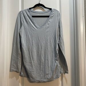 Gap Women's Maternity Clothes Light Blue Stripe Large Long Sleeve V-Neck Tee